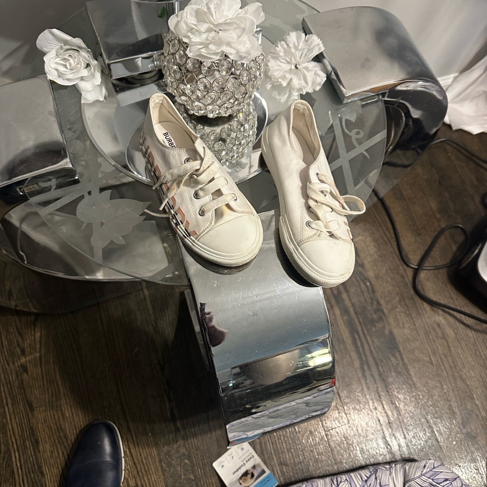 Burberry kids sneakers
